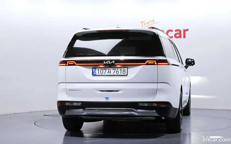 Kia Carnival 7 2023 — миниатюра 4