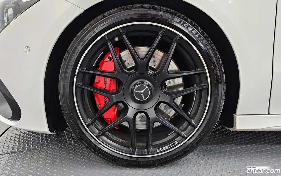 Mercedes-Benz CLA-Class AMG CLA 45 S 4MATIC+ 2023 — миниатюра 5