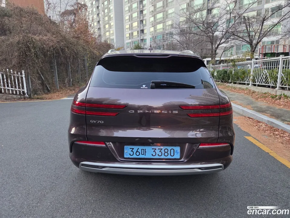 Genesis Electrified GV70 e-AWD 2022 — миниатюра 4