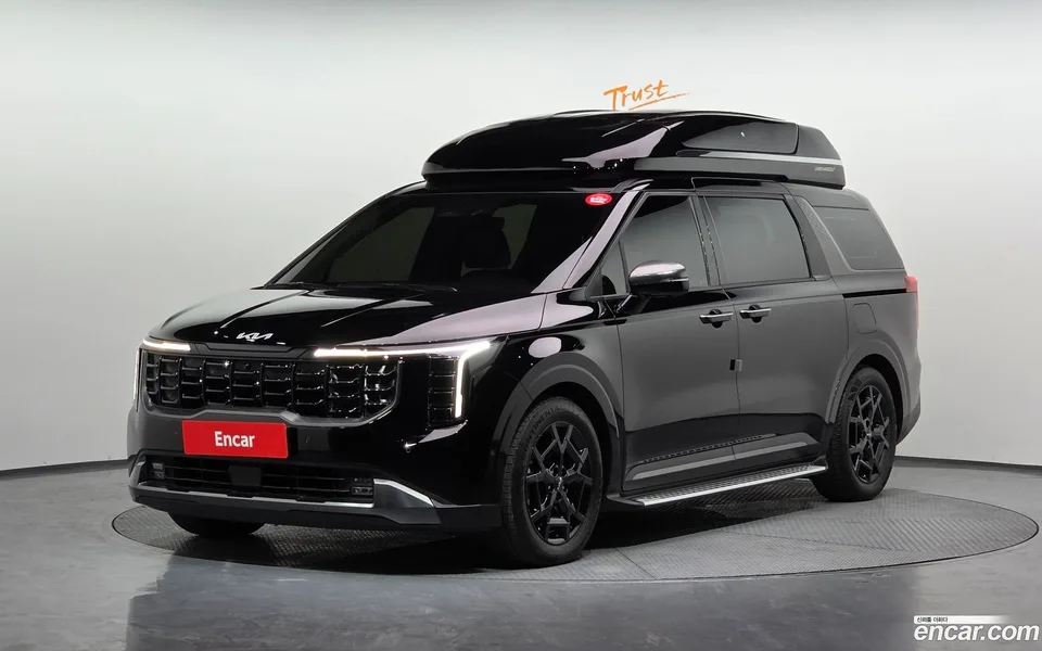 Kia Carnival 7 2023 — фото 1, купить с доставкой в Москву