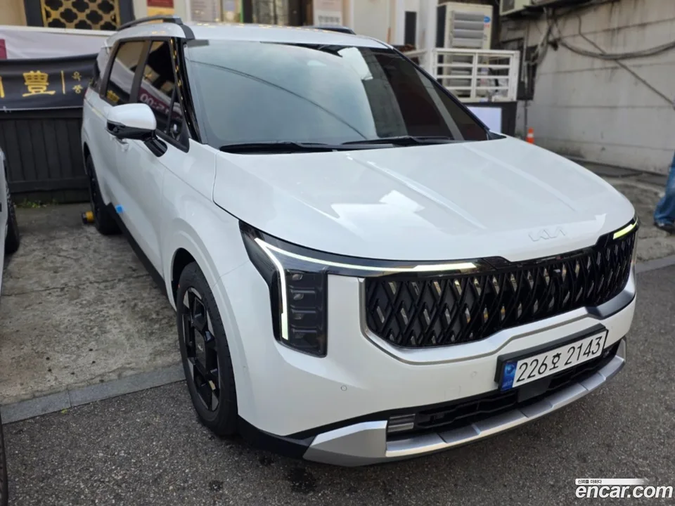 Kia Carnival HEV 9 2025 — миниатюра 2