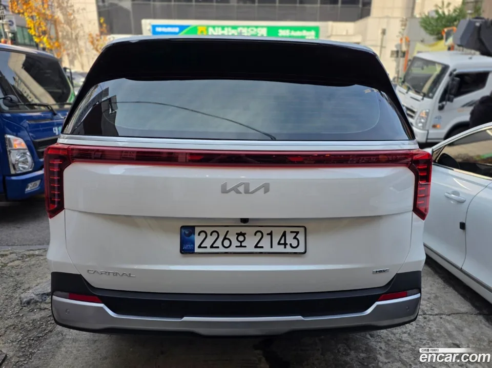 Kia Carnival HEV 9 2025 — миниатюра 4