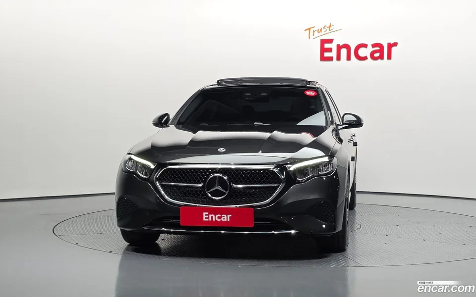 Mercedes-Benz E-Class E200 2025 — миниатюра 3