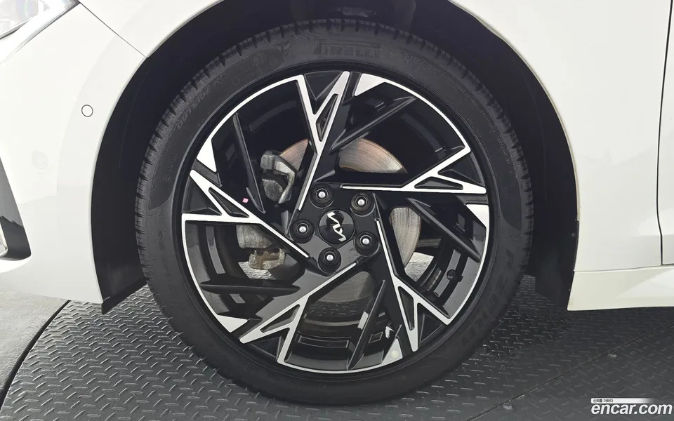 Kia K5 Hybrid 2024 — миниатюра 5
