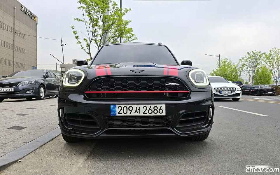MINI Cooper S Countryman JCW 2022 — миниатюра 2