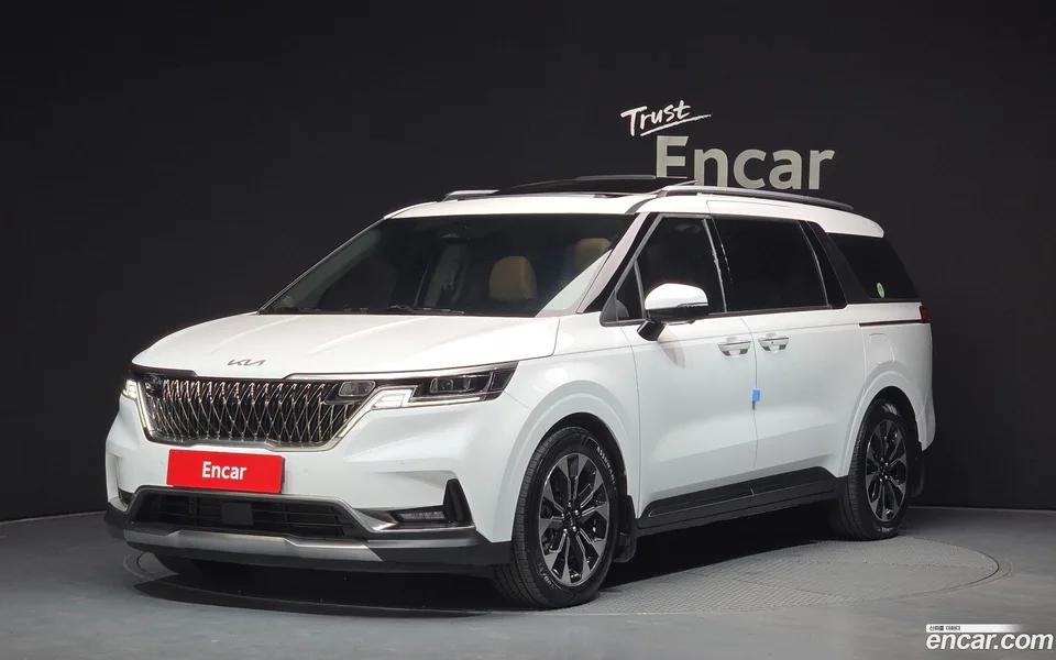 Kia Carnival 9 2022 — фото 1, купить с доставкой в Москву