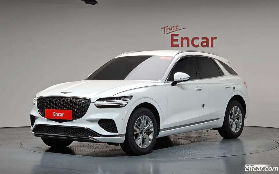 Genesis GV70 2.5T 2WD 2025 — фото 1, купить с доставкой в Москву