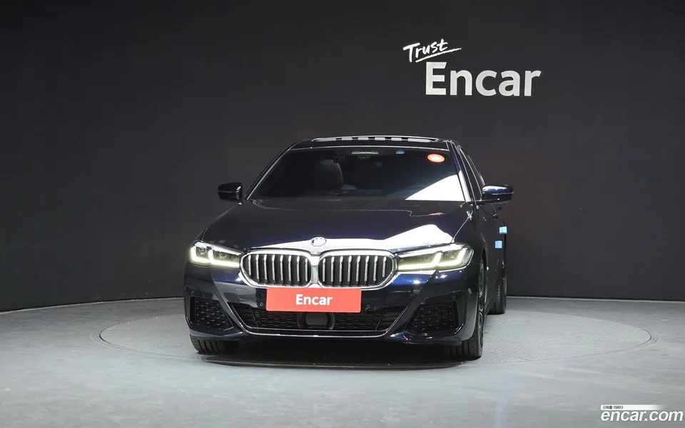 BMW 5 Series 530i M 2022 — миниатюра 3