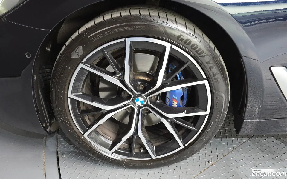 BMW 5 Series 530i M 2022 — миниатюра 5