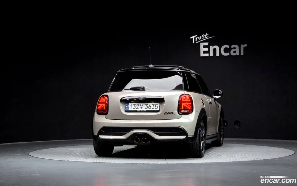 MINI Cooper S 2023 — миниатюра 4