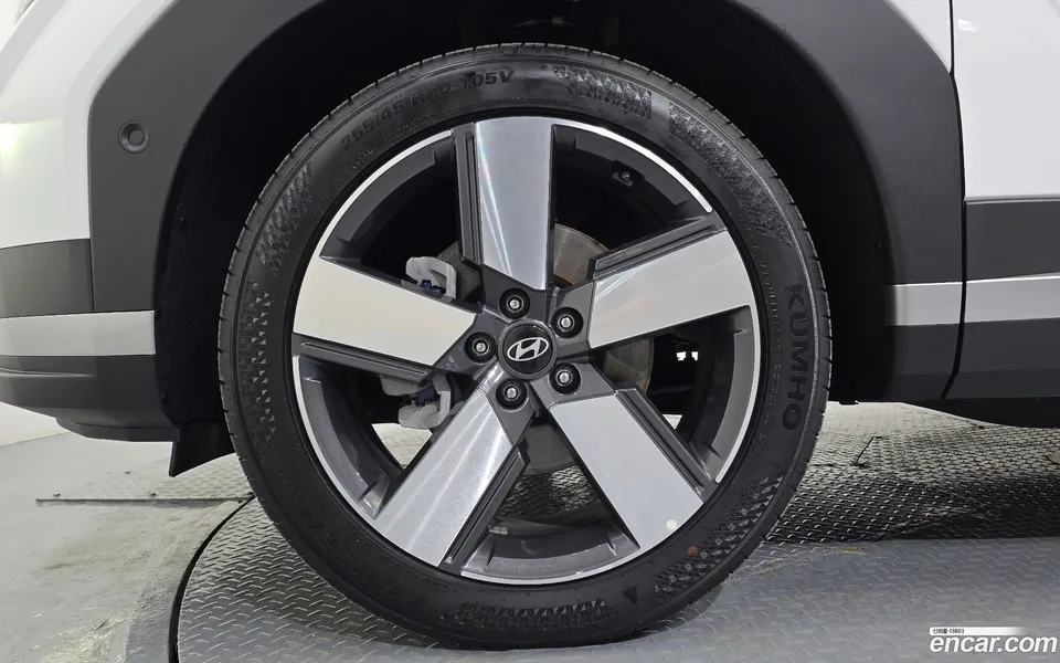 Hyundai Santa Fe HEV 1.6 2WD 2024 — миниатюра 5