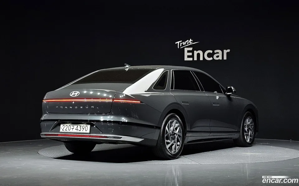 Hyundai Grandeur 2.5 2WD 2023 — миниатюра 2