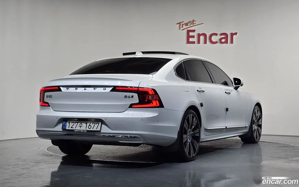 Volvo S90 B6 AWD 2022 — миниатюра 2