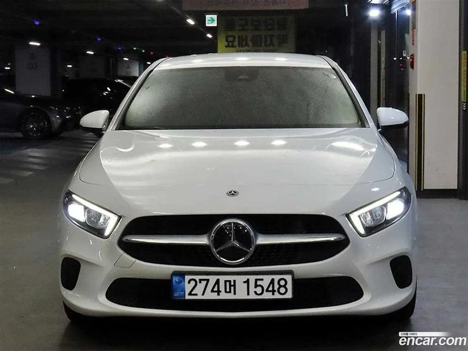 Mercedes-Benz A-Class A220 2022 — миниатюра 2