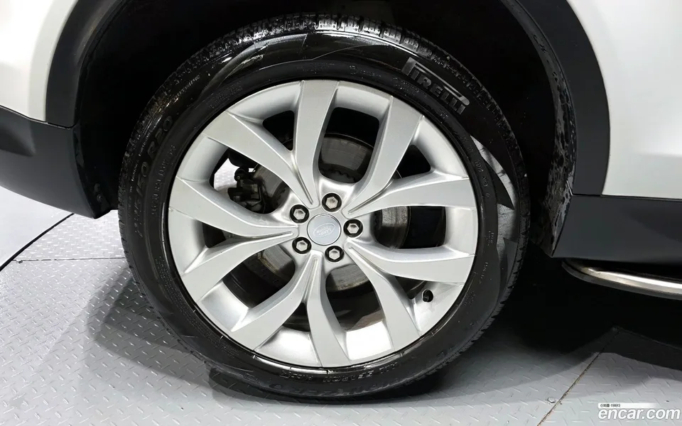 Land Rover Discovery Sport P250 SE 2022 — миниатюра 5