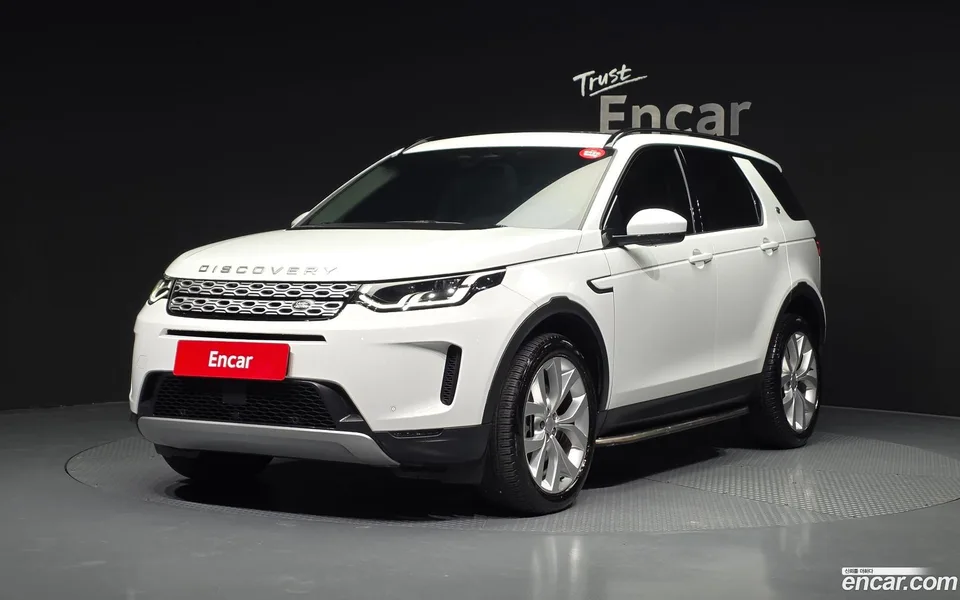 Land Rover Discovery Sport P250 SE 2022 — фото 1, купить с доставкой в Москву