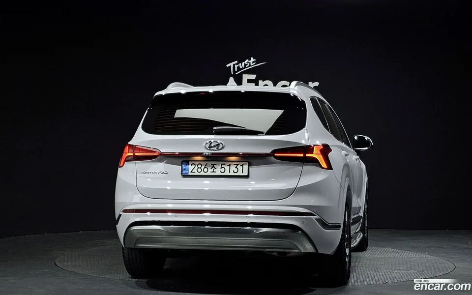 Hyundai Santa Fe HEV 1.6 2WD 2022 — миниатюра 4