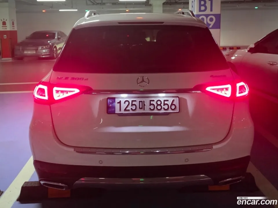 Mercedes-Benz GLE-Class GLE300d 4MATIC 2022 — миниатюра 3