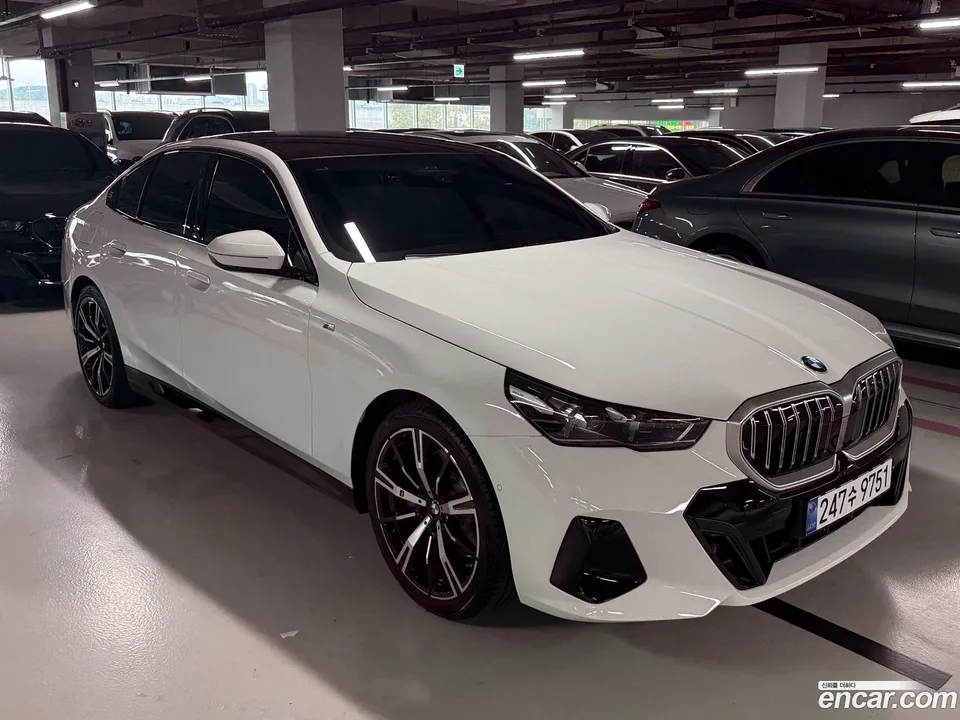 BMW 5 Series 530i xDrive M 2025 — миниатюра 3