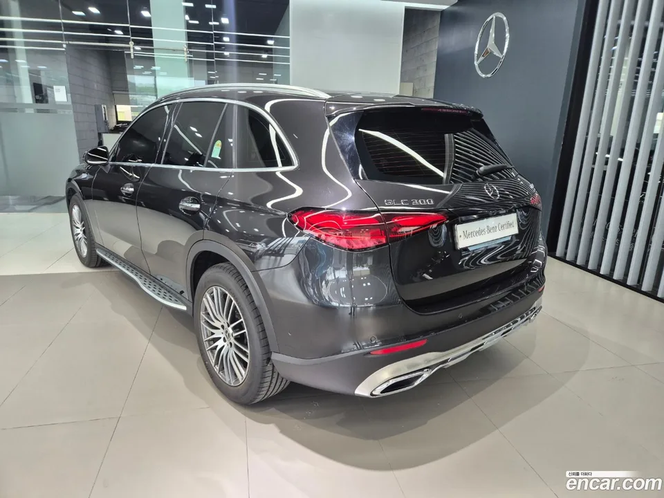 Mercedes-Benz GLC-Class GLC300 4MATIC 2025 — миниатюра 2