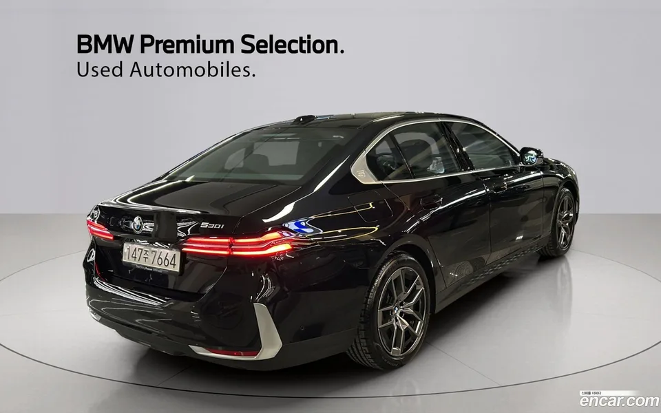 BMW 5 Series 530i xDrive 2025 — миниатюра 2