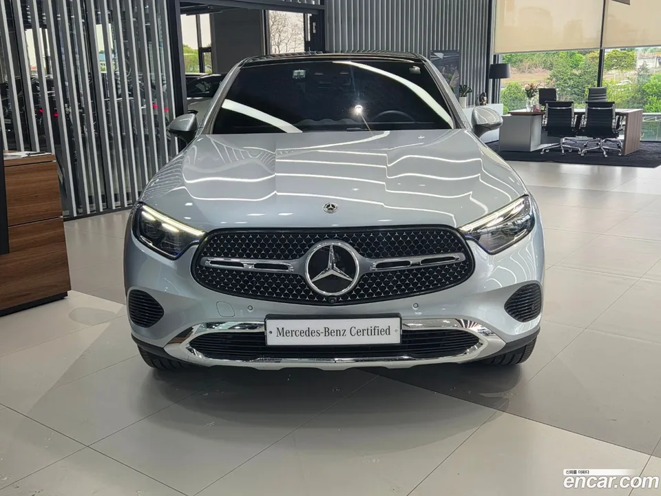 Mercedes-Benz GLC-Class GLC300 4MATIC 2025 — миниатюра 3