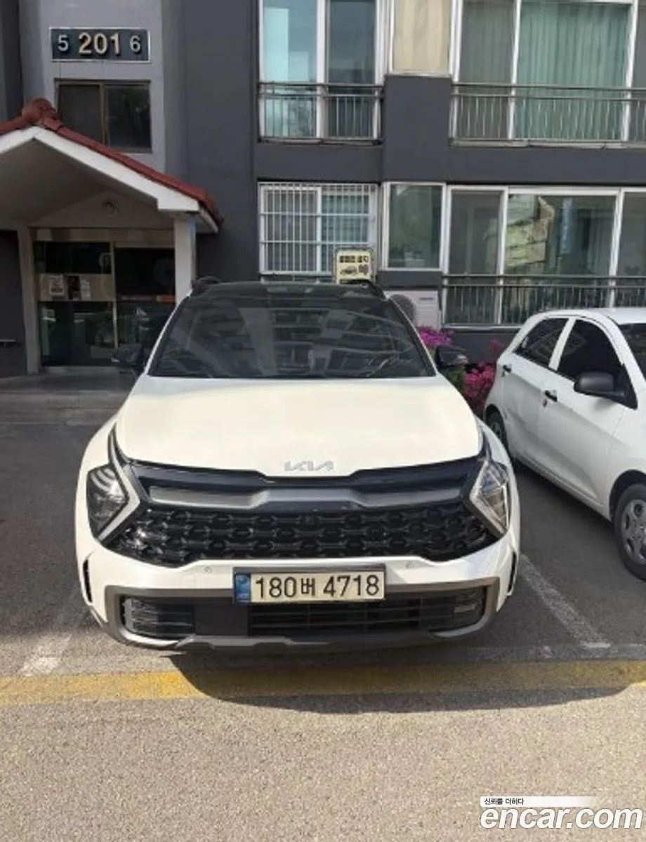 Kia Sportage Hybrid 2WD 2022 — фото 1, купить с доставкой в Москву