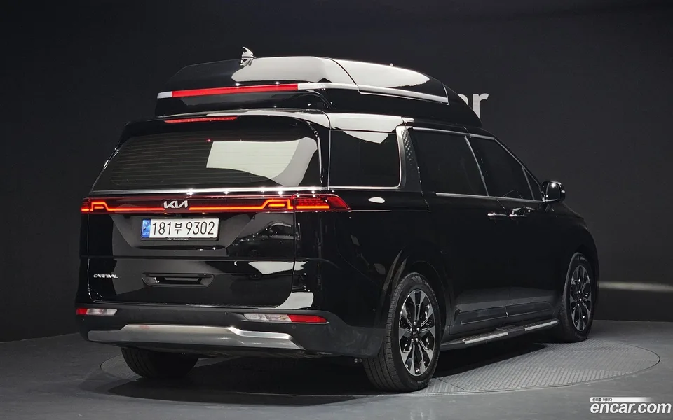 Kia Carnival 7 2023 — миниатюра 2