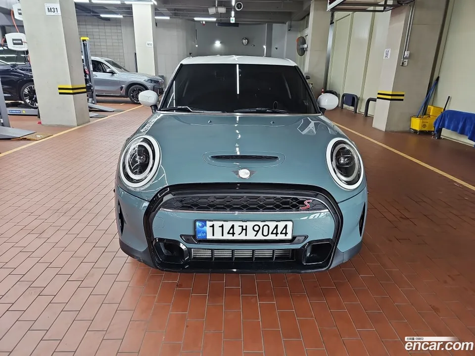 MINI Cooper S 5 2023 — миниатюра 3
