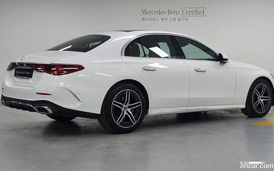 Mercedes-Benz E-Class E200 AMG Line 2025 — миниатюра 2