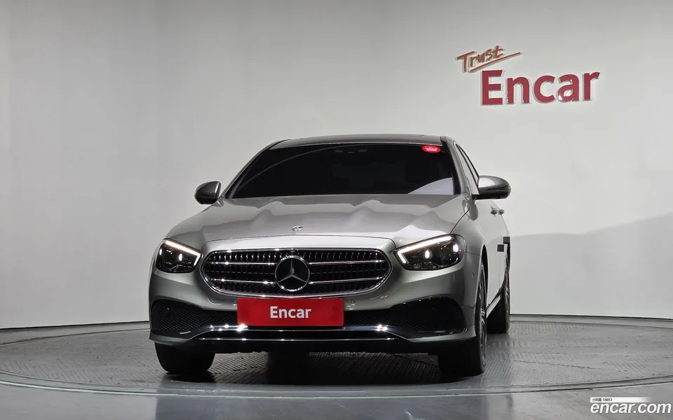 Mercedes-Benz E-Class E350 4MATIC 2022 — миниатюра 3