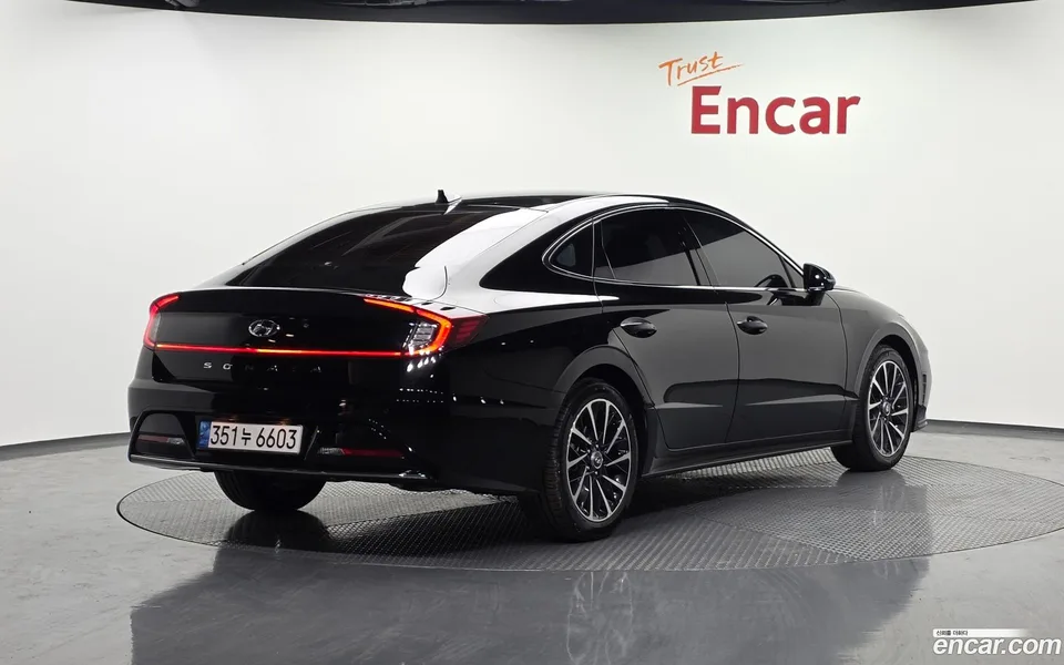 Hyundai Sonata 2.0 2022 — миниатюра 2