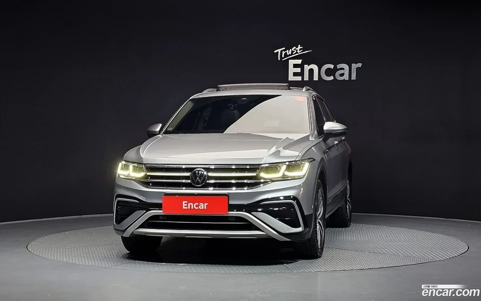 Volkswagen Tiguan Allspace 2.0 TSI 2022 — миниатюра 3