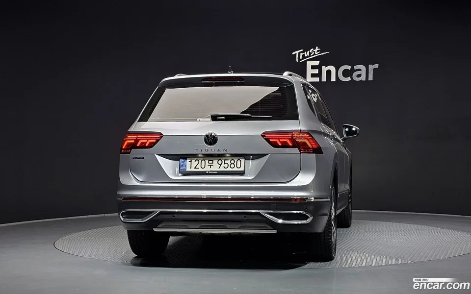 Volkswagen Tiguan Allspace 2.0 TSI 2022 — миниатюра 4