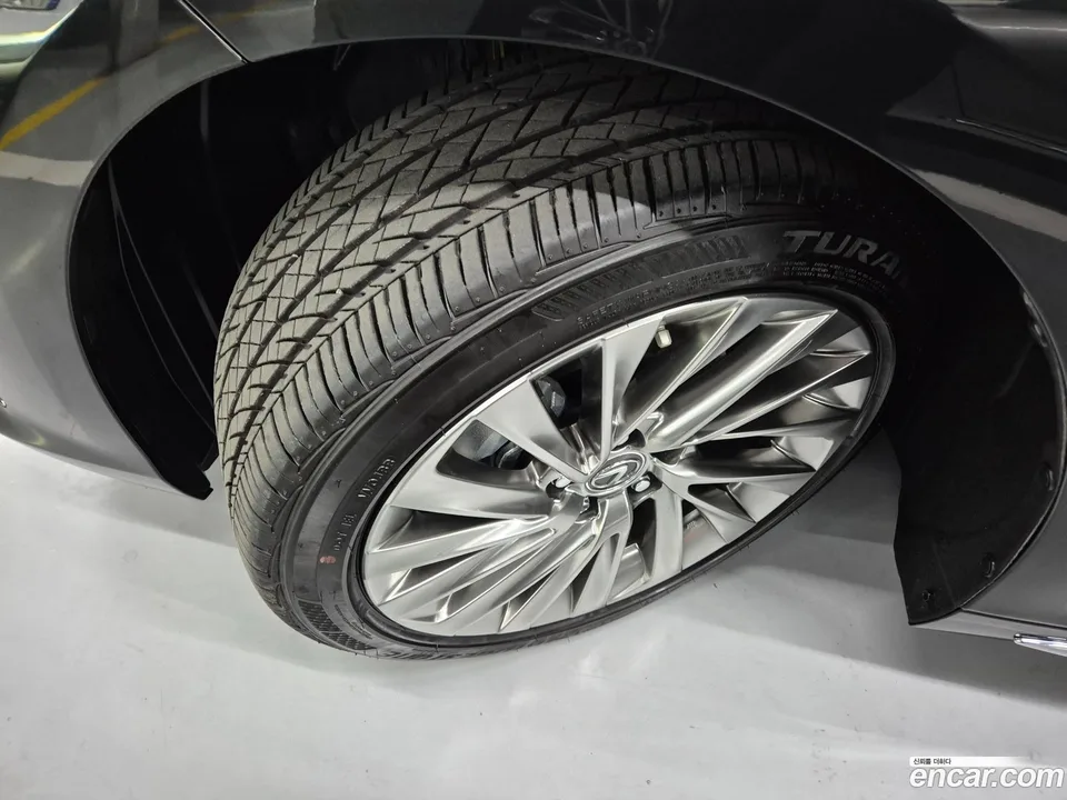 Lexus ES 300h 2025 — миниатюра 5
