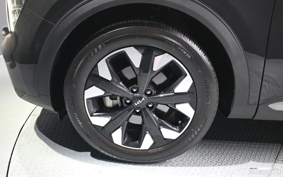 Kia Sportage 1.6 2WD 2023 — миниатюра 5