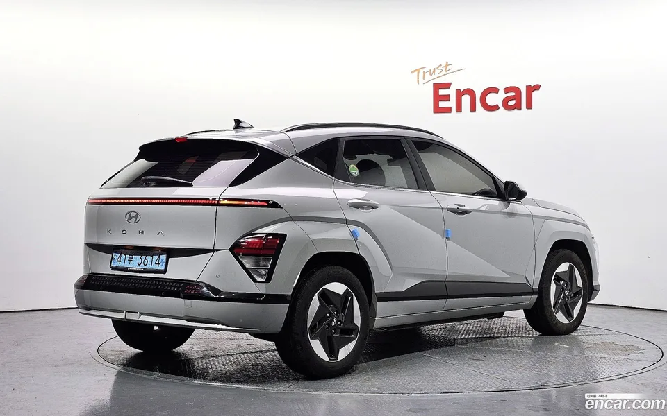 Hyundai Kona Electric 2023 — миниатюра 2