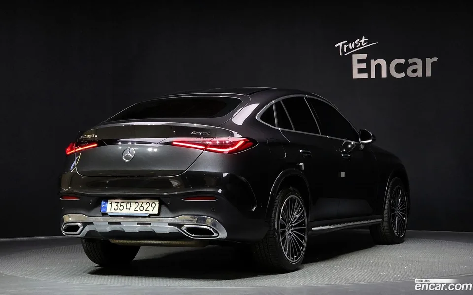Mercedes-Benz GLC-Class GLC300 4MATIC 2023 — миниатюра 2