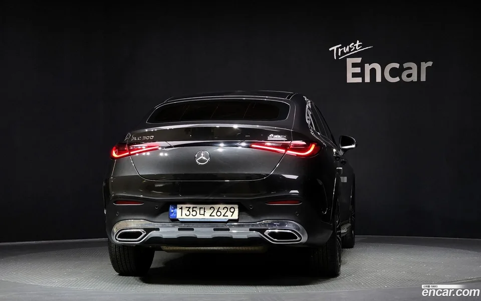 Mercedes-Benz GLC-Class GLC300 4MATIC 2023 — миниатюра 4