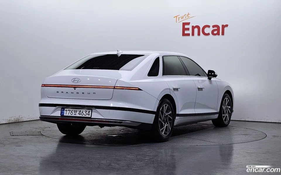 Hyundai Grandeur 2.5 2WD 2024 — миниатюра 2