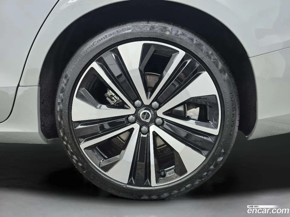 Volvo S60 B5 2023 — миниатюра 5