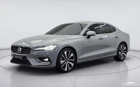 Volvo S60 2023 купить в Москве