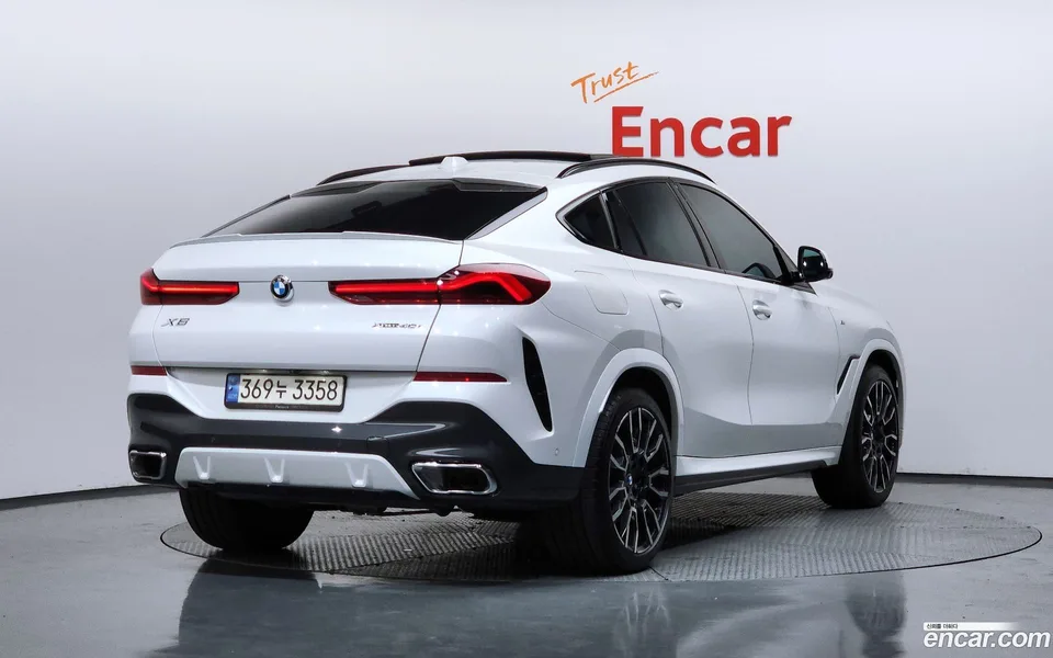BMW X6 xDrive40i M 2023 — миниатюра 2