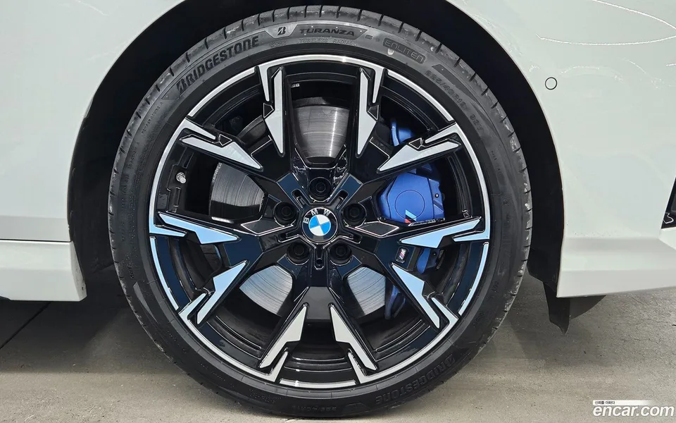 BMW 2 Series Gran Coupe 228 xDrive M 2025 — миниатюра 5