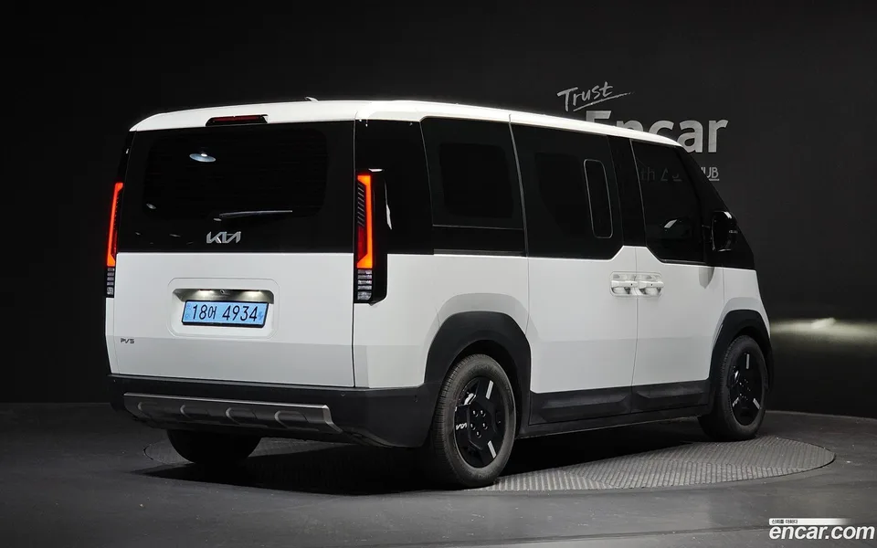 Kia PV5 2025 — миниатюра 2