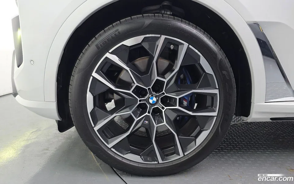 BMW X7 xDrive 40i M 6 2025 — миниатюра 5