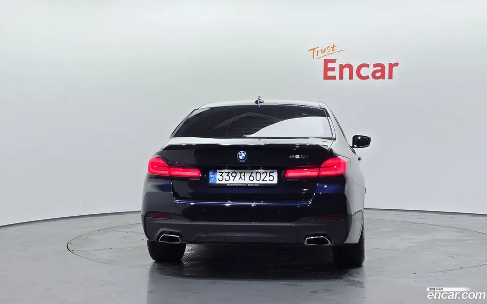 BMW 5 Series 520i M 2022 — миниатюра 4