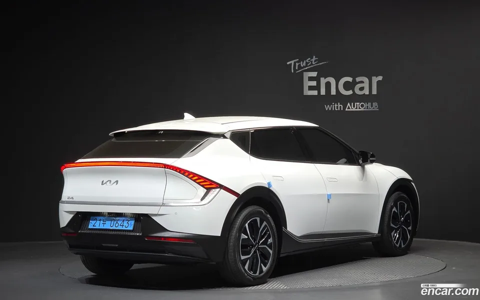Kia EV6 2022 — миниатюра 2