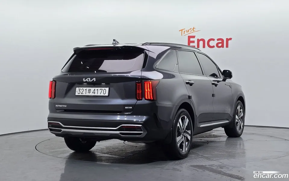 Kia Sorento HEV 1.6 4WD 2023 — миниатюра 2