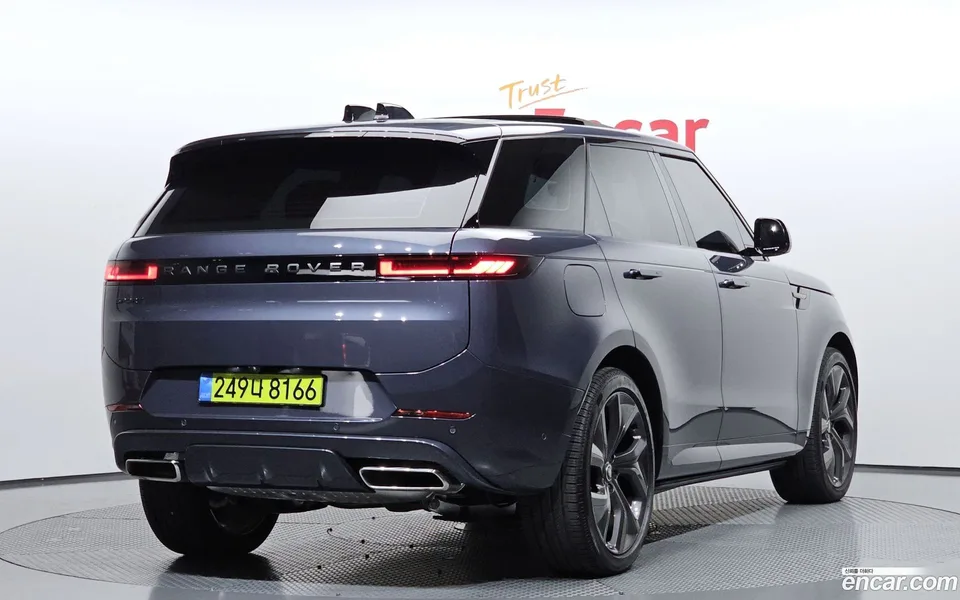 Land Rover Range Rover Sport P550E HSE 2025 — миниатюра 2